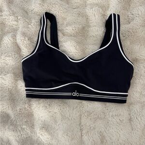 ALO heart throb sports bra